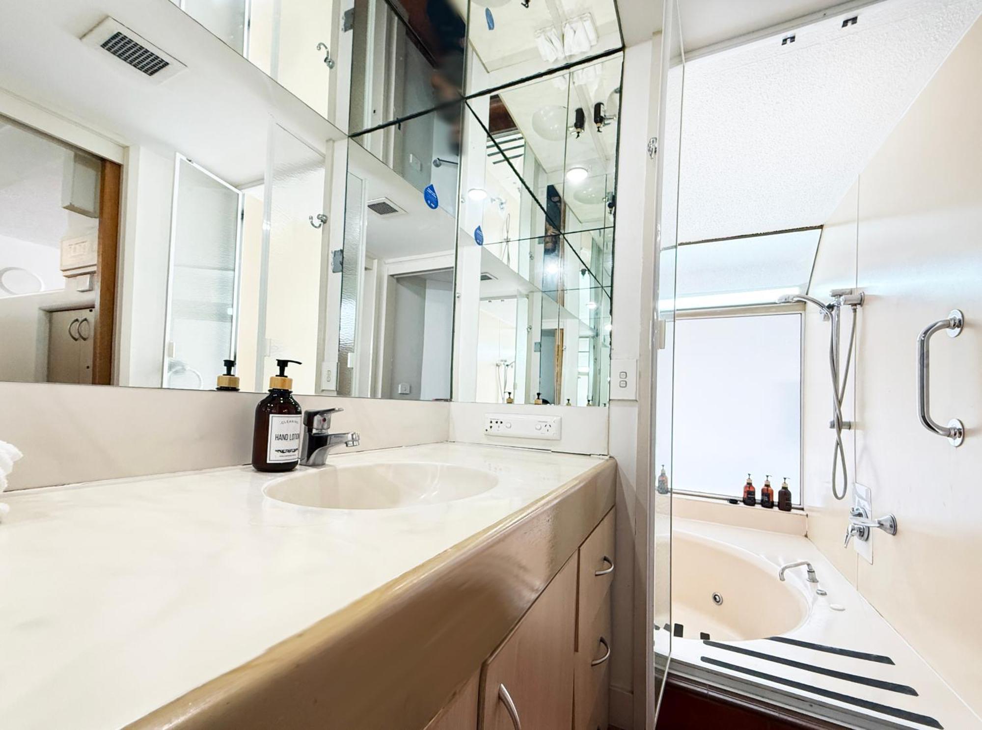 Tiki Hotel Apartments Surfers Paradise Χρυσή Ακτή Δωμάτιο φωτογραφία