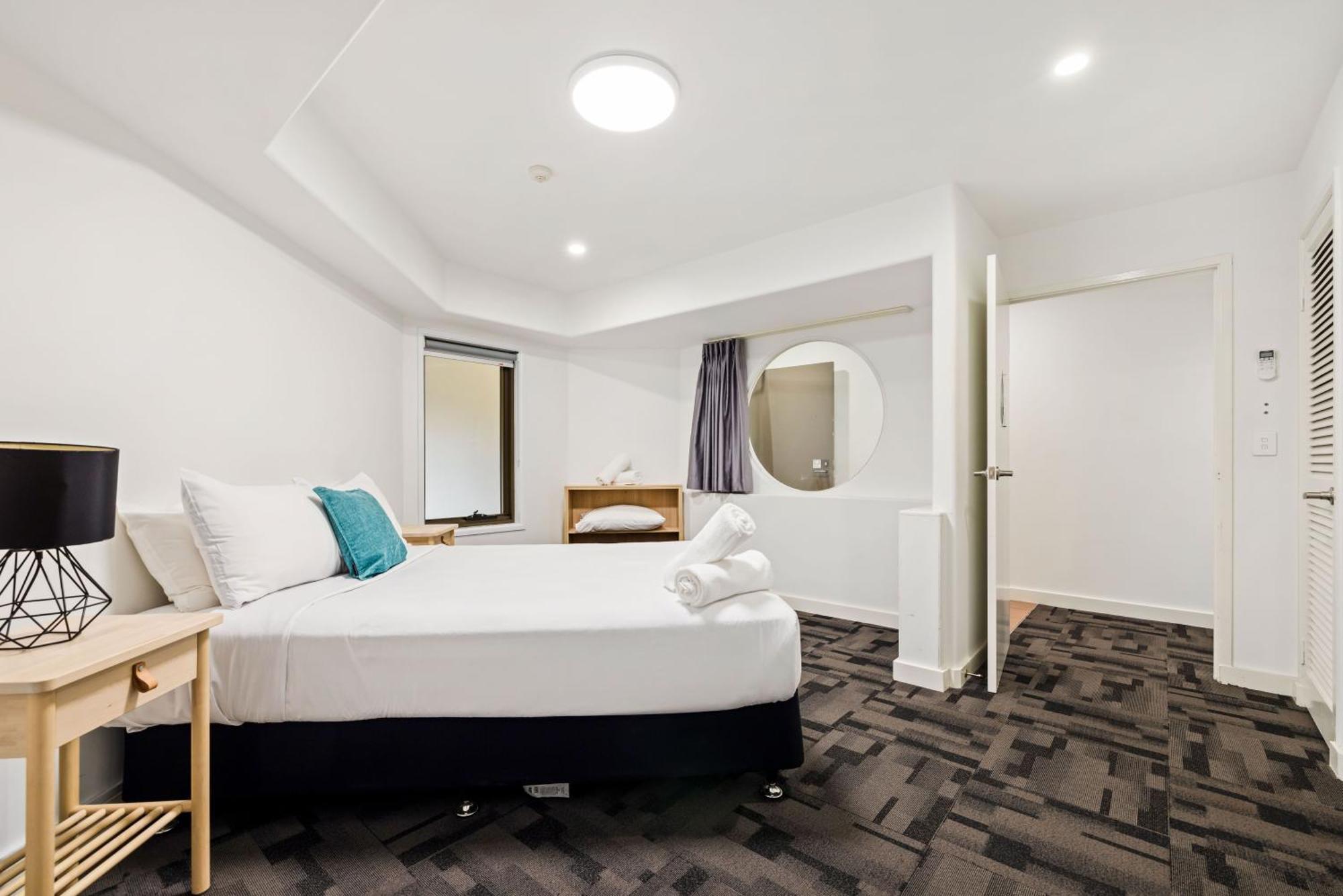 Tiki Hotel Apartments Surfers Paradise Χρυσή Ακτή Δωμάτιο φωτογραφία