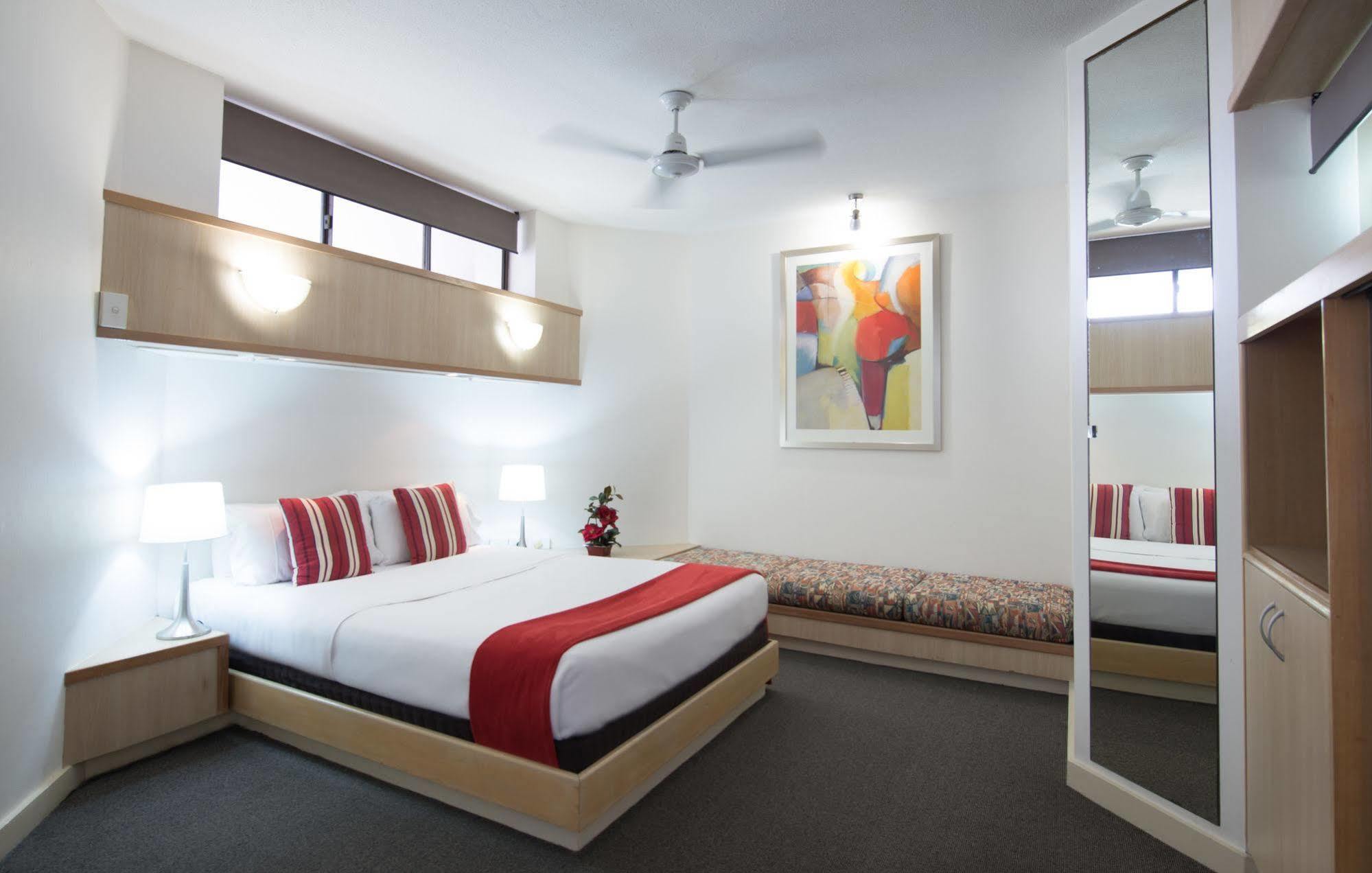 Tiki Hotel Apartments Surfers Paradise Χρυσή Ακτή Εξωτερικό φωτογραφία